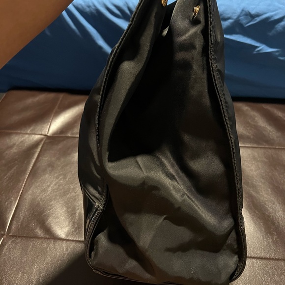 Authentic Tory Burch Ella Large Tote - Picture 3 of 11